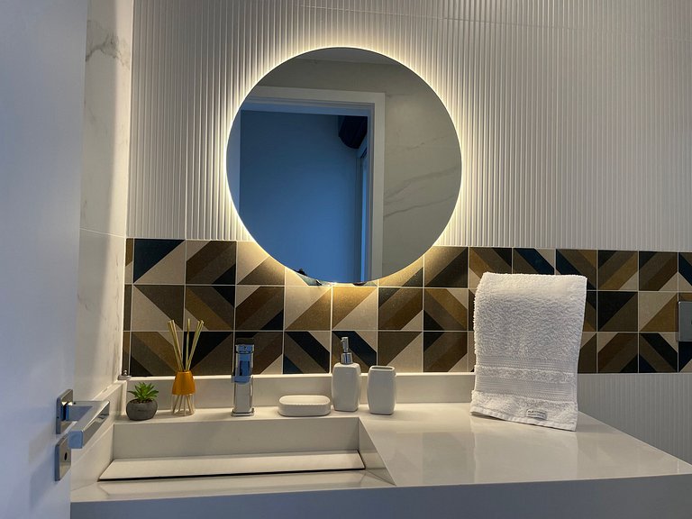 Apartamento sofisticado ao som do mar de Itapoã