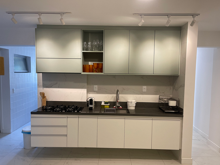 Apartamento sofisticado ao som do mar de Itapoã