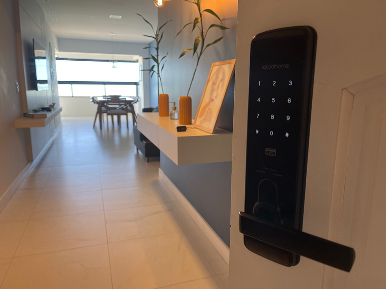 Apartamento sofisticado ao som do mar de Itapoã