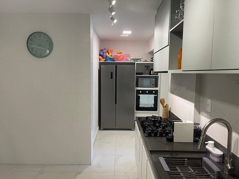 Apartamento sofisticado ao som do mar de Itapoã