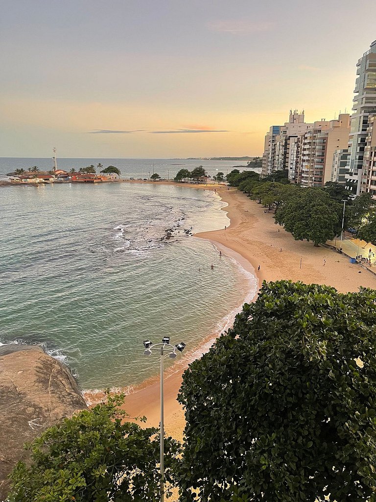 Apto maravilhoso a 200m da Praia das Castanheiras