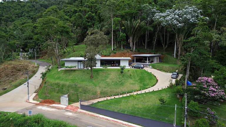 Casa Sofisticada c Vista Deslumbrante no Centro DM