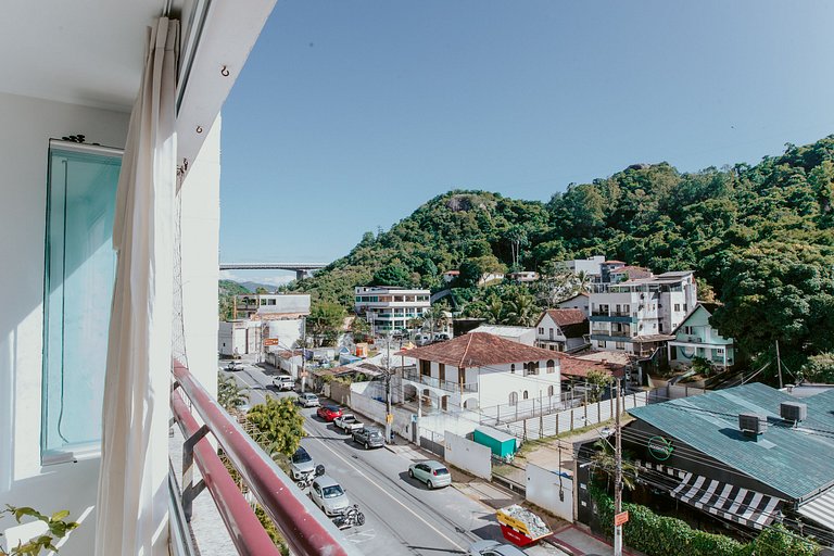 3Q Amplo e Charmoso com Vista para Natureza