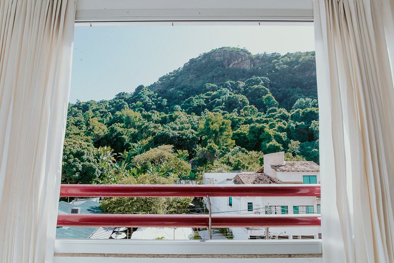3Q Amplo e Charmoso com Vista para Natureza