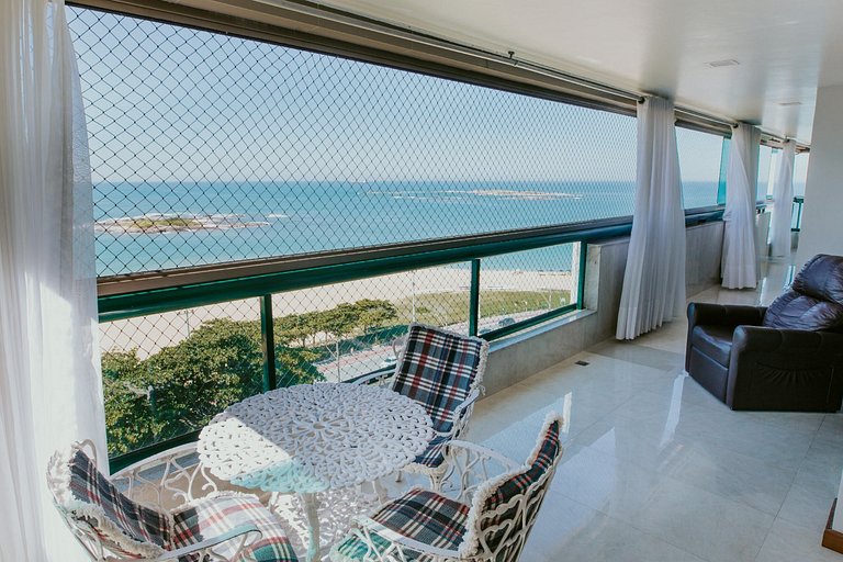 Apto 3Q com Vista Incrível para Praia de Itapoã
