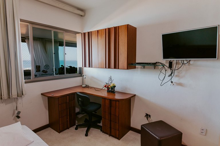 Apto 3Q com Vista Incrível para Praia de Itapoã
