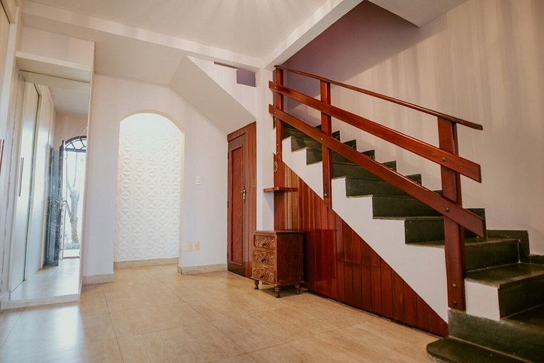 Casa Aconchegante com Área Gourmet e Piscina