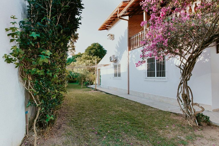 Casa Aconchegante com Área Gourmet e Piscina