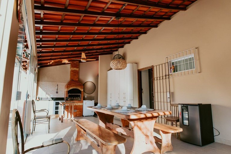 Casa Aconchegante com Área Gourmet e Piscina