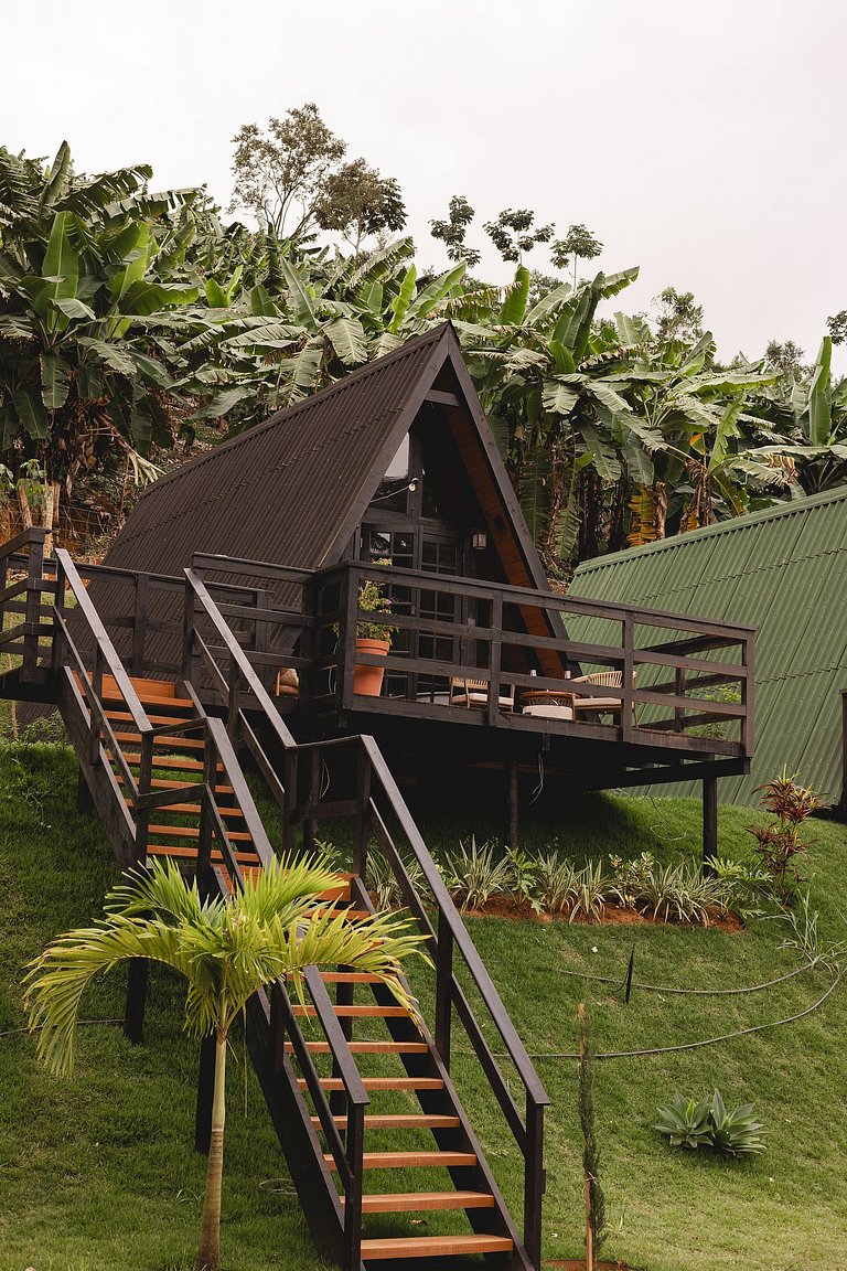 Chalé Luxo com Jacuzzi Privativa na Natureza