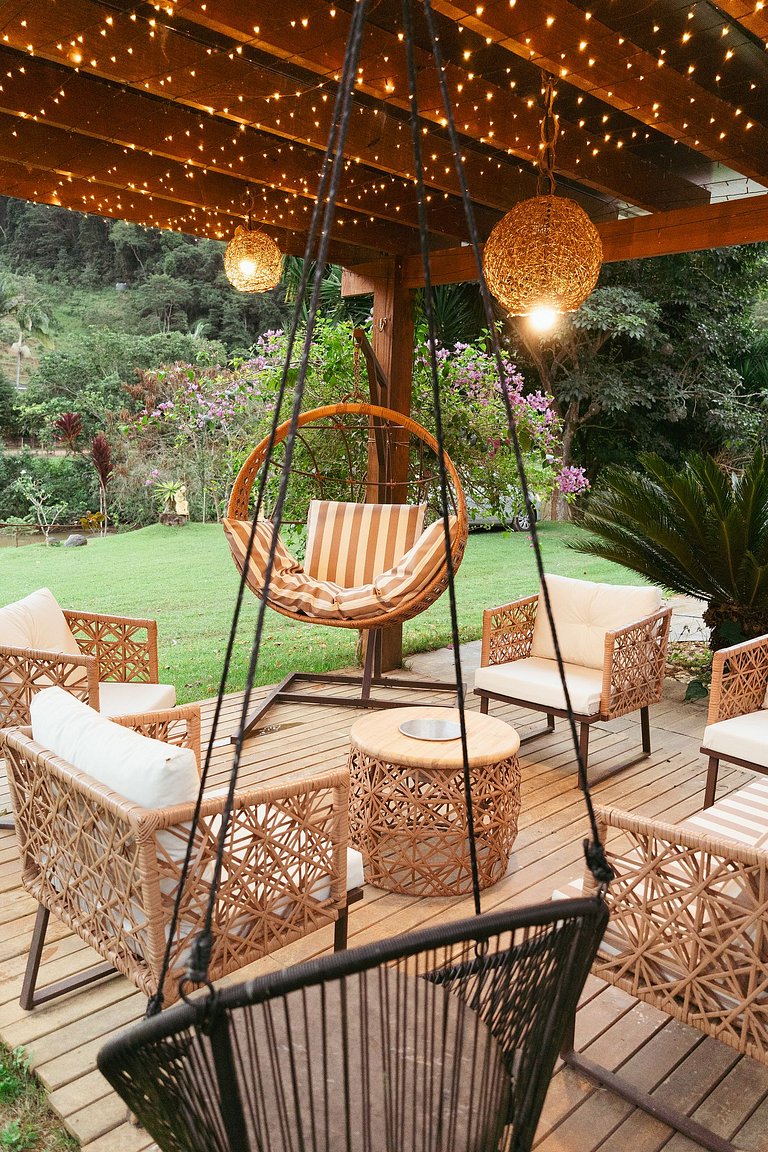 Chalé Luxo com Jacuzzi Privativa na Natureza