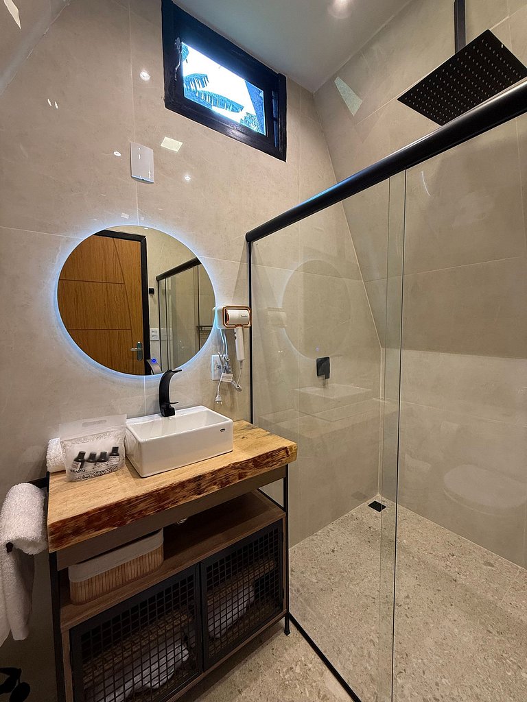Chalé Romântico com Jacuzzi em Meio à Natureza