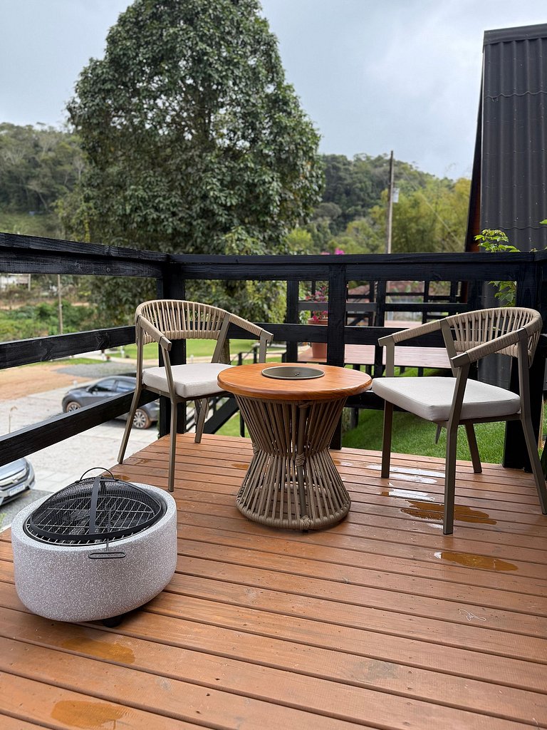 Chalé Romântico com Jacuzzi em Meio à Natureza