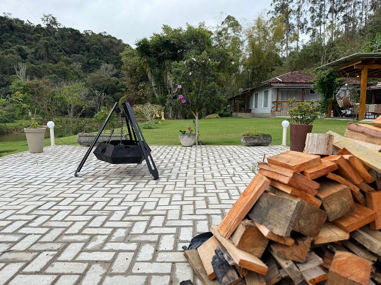 Chalé Romântico com Jacuzzi na Natureza