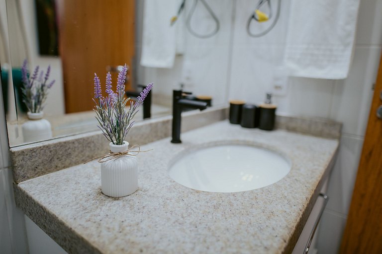 Apto 2Q decorado c/ Vista para o Mar de Itaparica