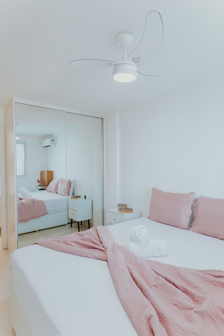 2Q Enseada Azul c/ piscina na cob. e churrasqueira