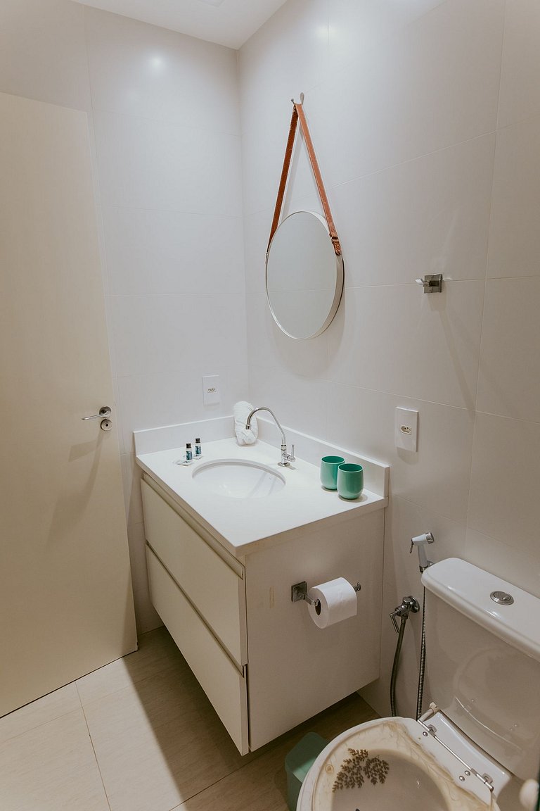 2Q Enseada Azul c/ piscina na cob. e churrasqueira