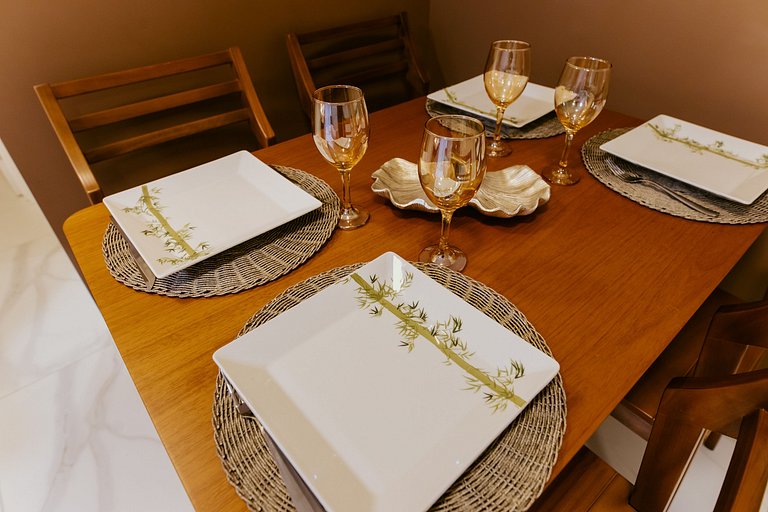 2 Quartos Alto Padrão a Poucos Passos da Praia