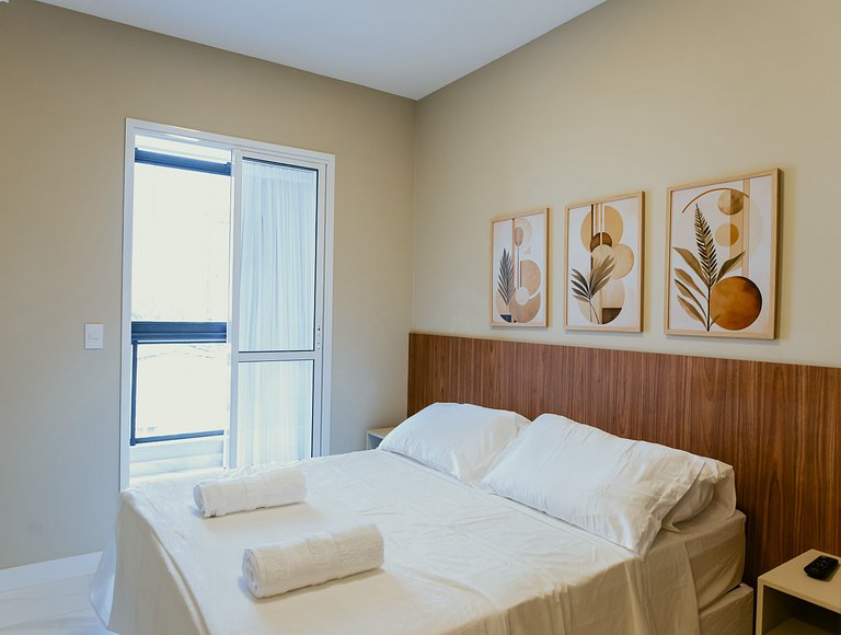 2 Quartos Alto Padrão a Poucos Passos da Praia