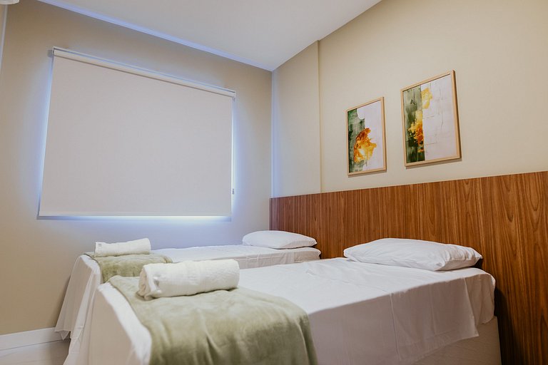 2 Quartos Alto Padrão a Poucos Passos da Praia