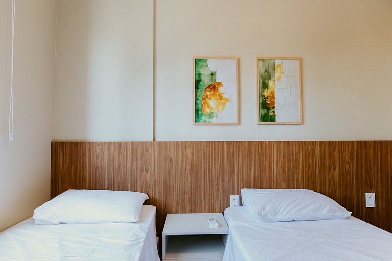 2 Quartos Alto Padrão a Poucos Passos da Praia