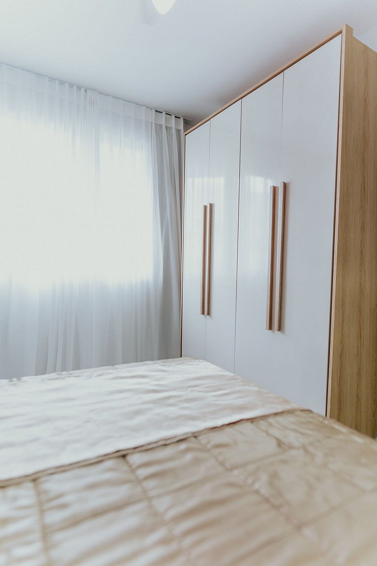 02 Quartos Moderno e Confortável na Praia da Costa