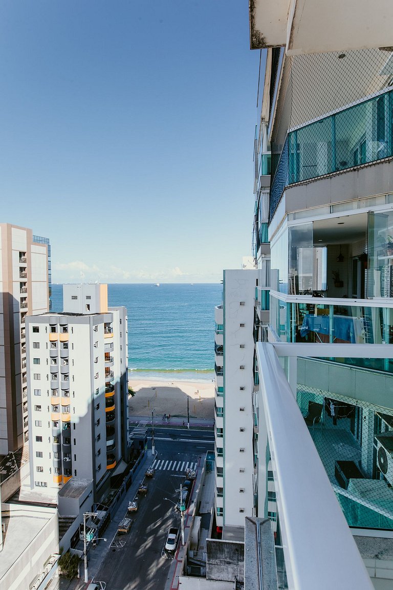 Apto 2Q Andar Alto Quadra do Mar Itaparica