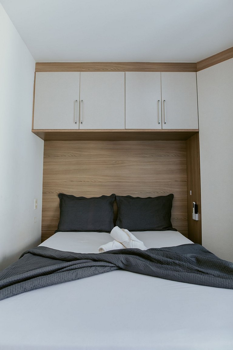 Apto 2Q Andar Alto Quadra do Mar Itaparica