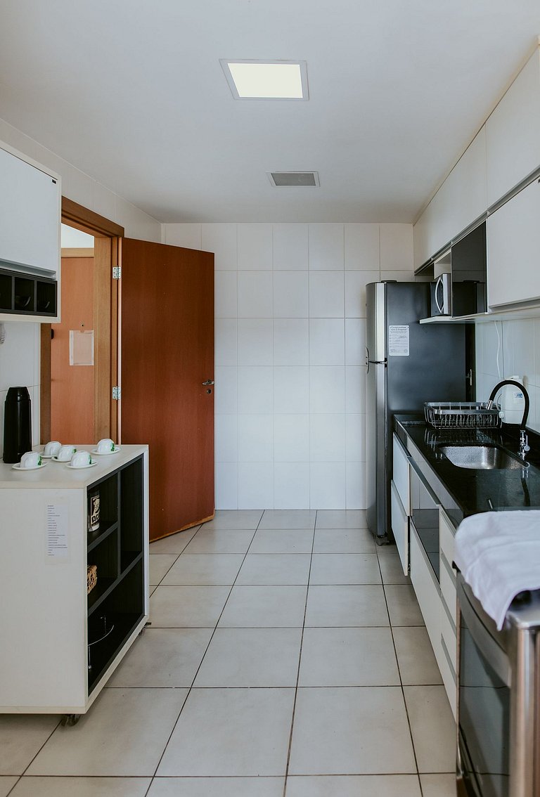 Apto 2Q Andar Alto Quadra do Mar Itaparica