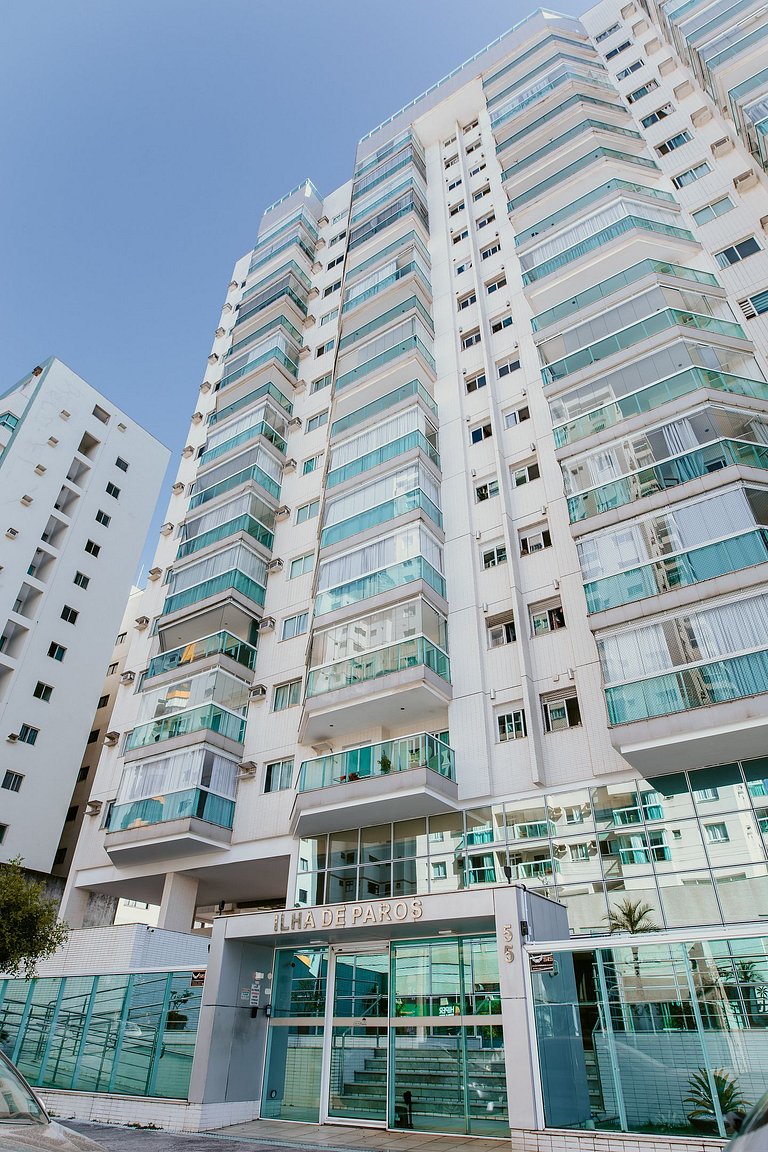 Apto 2Q Andar Alto Quadra do Mar Itaparica