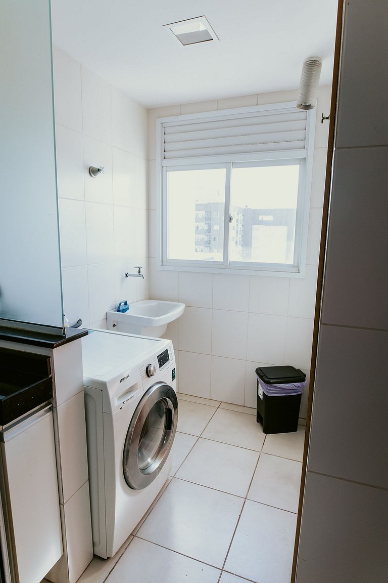 Apto 2Q Andar Alto Quadra do Mar Itaparica