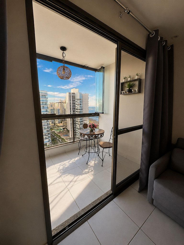 Localização, Vista Para o Mar e Piscina na Cob.