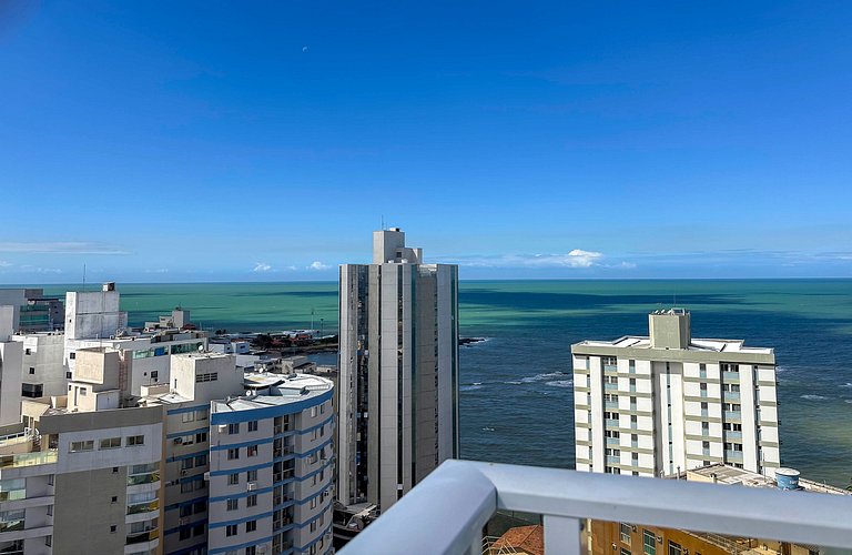 2Q Novo na Praia da Areia Preta | Ar + Garagem