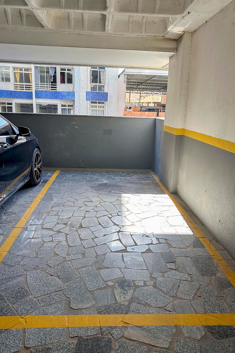 Garagem, Ar e WI-FI 120m da Praia das Castanheiras